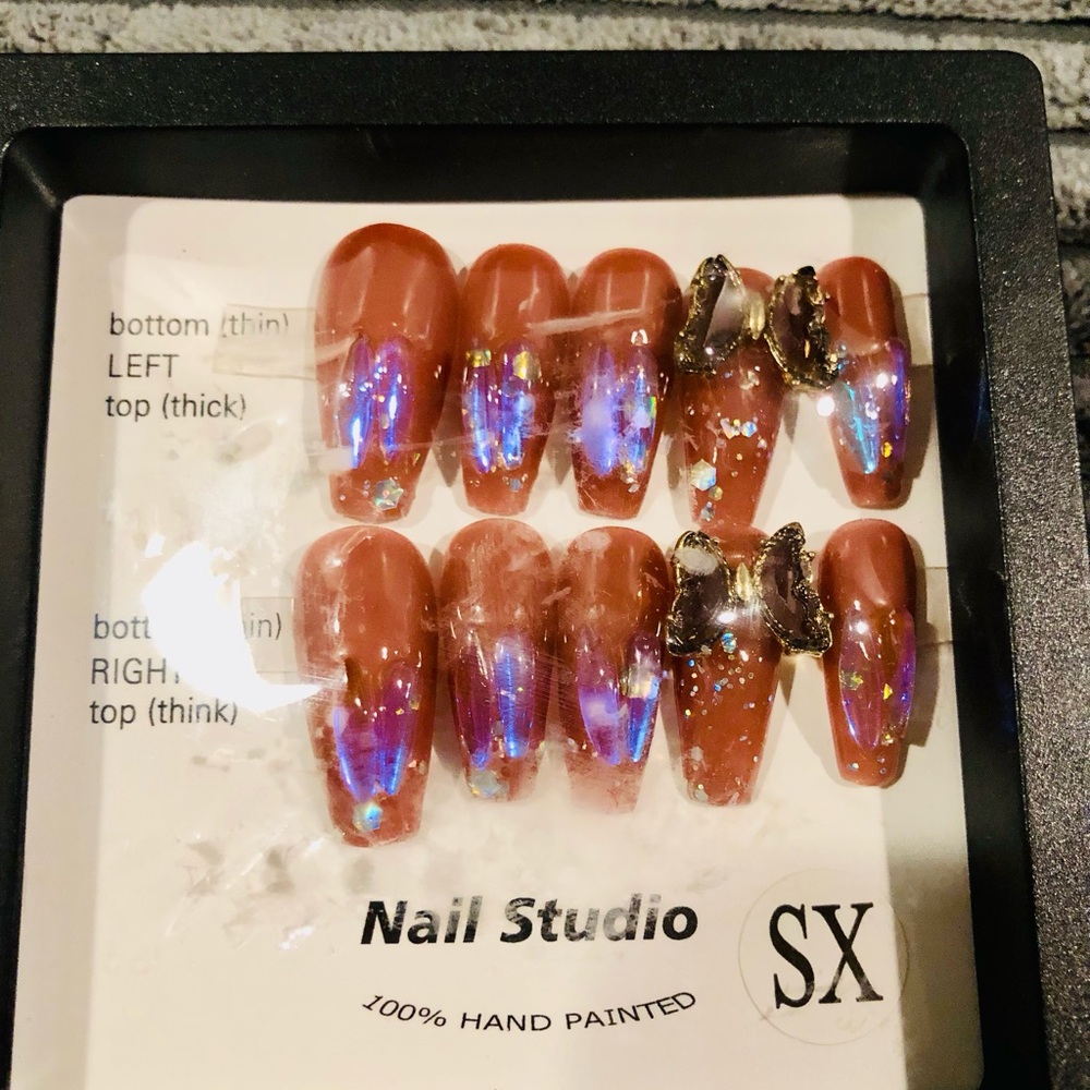 Chic Butterfly Press-On Nails nwot - Picture 3 of 7